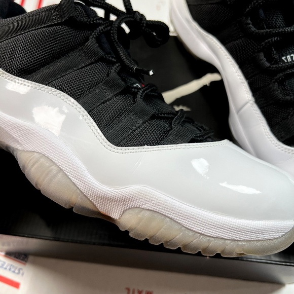 Air Jordan 11 Low - TUXEDO - Men\'s Size 8 - Retro MINT CONDITION! main image 14